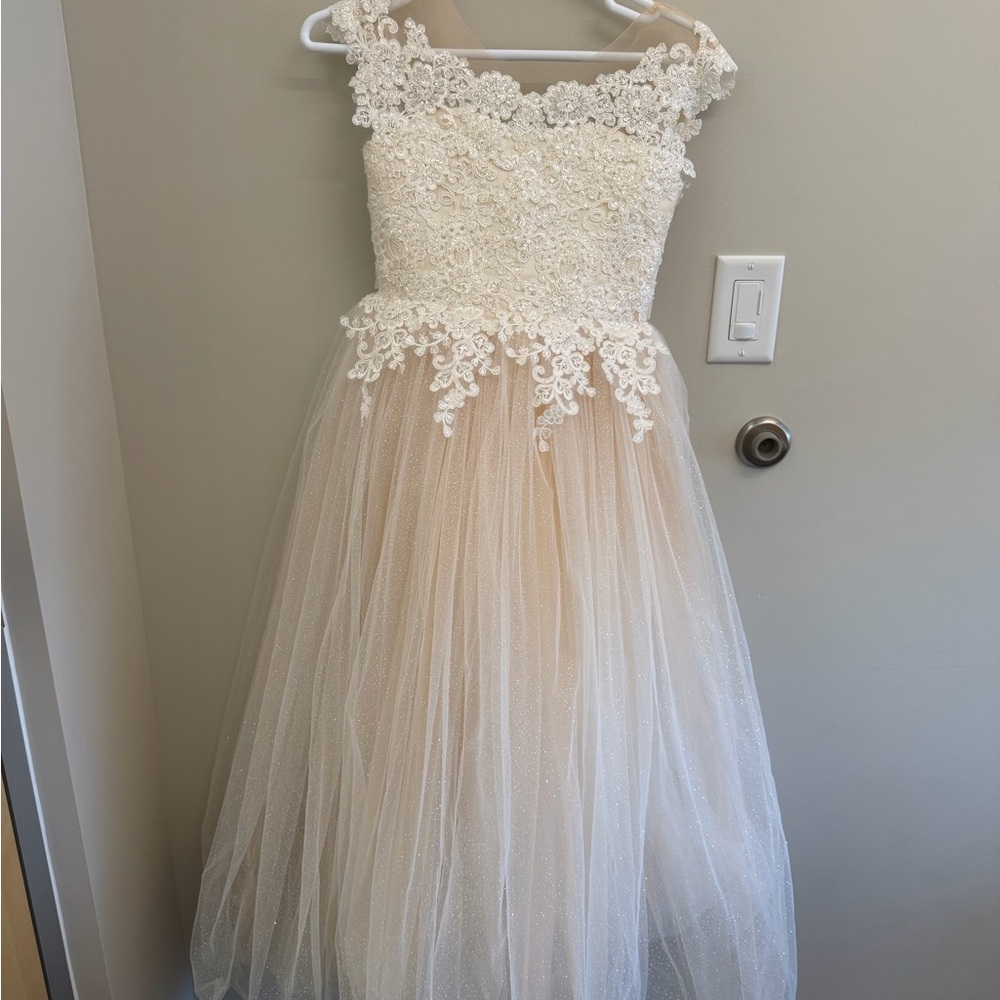 Girls Lace & Tulle Ivory Cream Flower Girl Dress